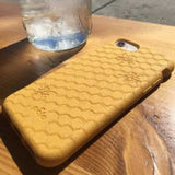 Pela iPhone 5/5s Sustainable Back Case - Honey (Bee Edition)